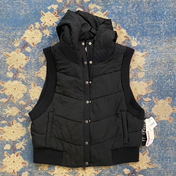 NWT FP Movement Nature Seeker Puffer Vest M - Picture 4 of 5